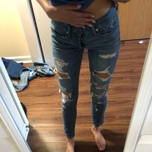 american eagle tomgirl ripped jeans
